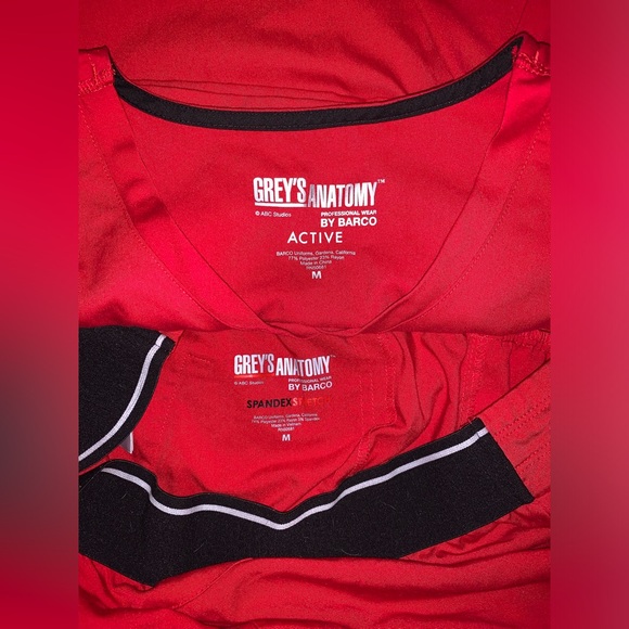 5 sets of used scrubs - Picture 7 of 16